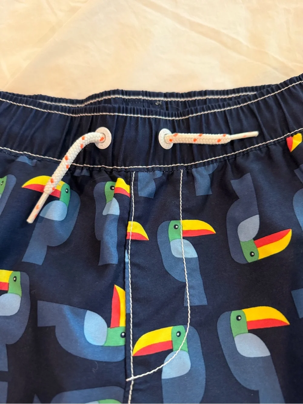 New GAP Kids White and Navy Athletic Shorts Size Small